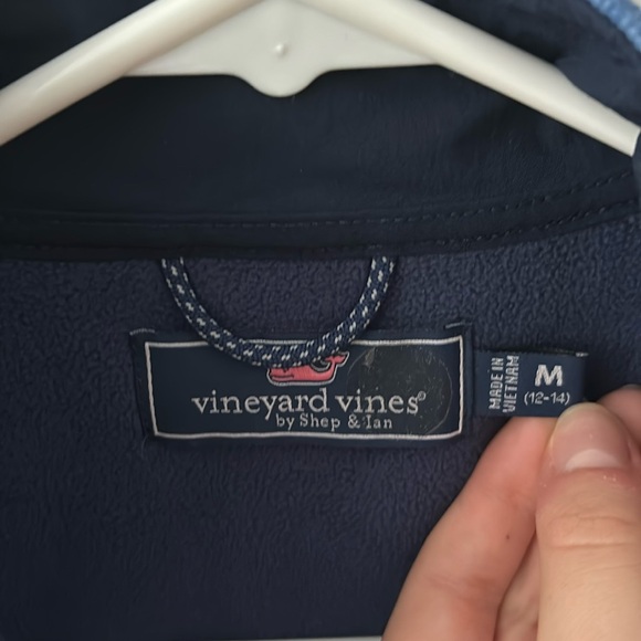 Vineyard vines boys vest size 12-14 medium - Picture 4 of 4